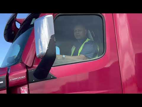 Видео: Посадили за трак, жму педали газа!!)) Дорога к дому мечты! #1 Моя Америка