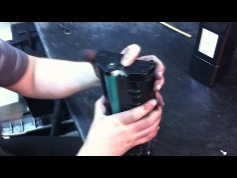 Видео: Заправка картриджа Ricoh SP150