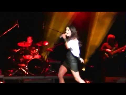 Видео: Ани Лорак -Оранжевые сны Live in Minsk 28.03.2013г