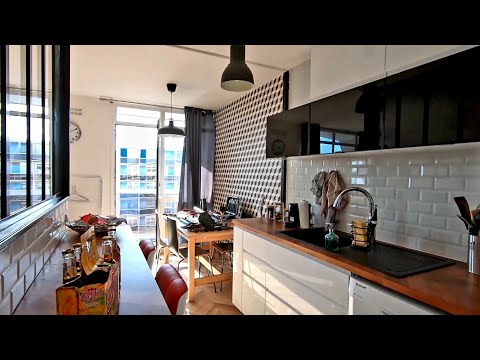 Видео: Мужской интерьер. Квартира холостяка  возле Парижа.