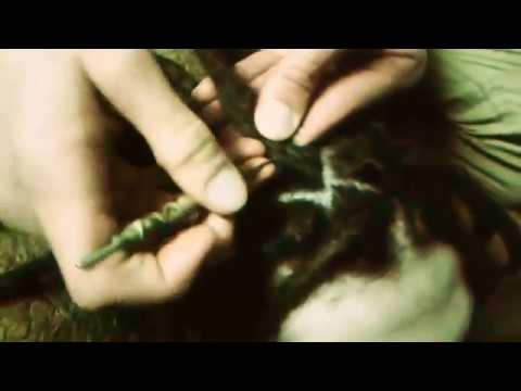 Видео: Как подплетать дреды, коррекция у корней