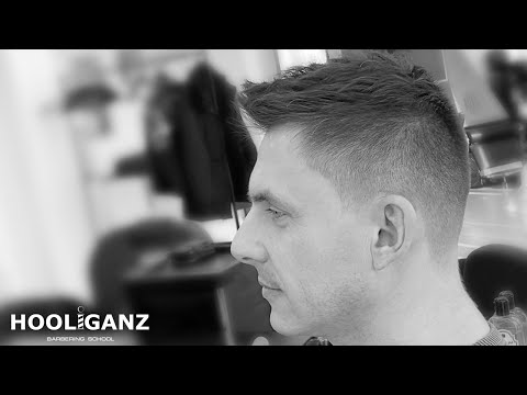 Видео: Мужская стрижка, которую должен уметь стричь каждый / mens regular haircut