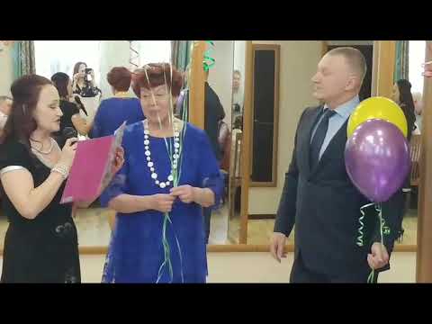 Видео: Как оригинально поздравить именинника с Днём рождения.