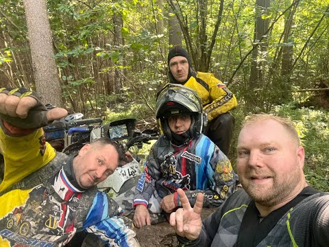Видео: Лютая гонка на квадроциклах по лесу