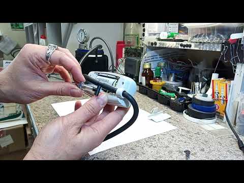 Видео: Ремонт тонометра AND UA-604. Чистка клапанов, настройка сброса воздуха.