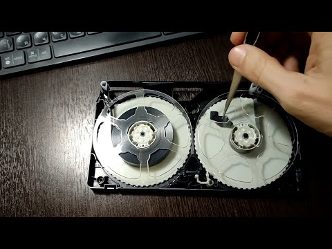 Видео: Ремонт видеокассеты ПИТЕР FM | Извлечение обломков