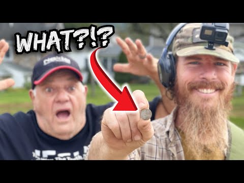 Видео: Это свежевспаханное поле было ПОЛНО невероятных старинных монет!