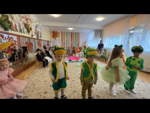 Видео: Свято Осені .Ужгород ,36 садочок ,курчатко