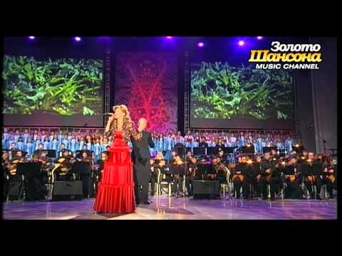 Видео: Вика Цыганова - То не ветер ветку клонит