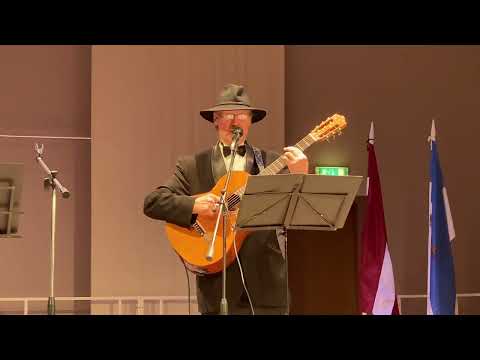 Видео: ,,Дарить стихи берёзам,,- Юрий Тихомиров