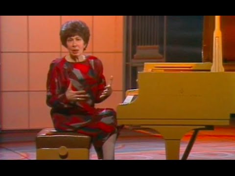 Видео: Vera Gornostaeva teaches Schumann Carnaval / Открытый рояль - Вера Горностаева