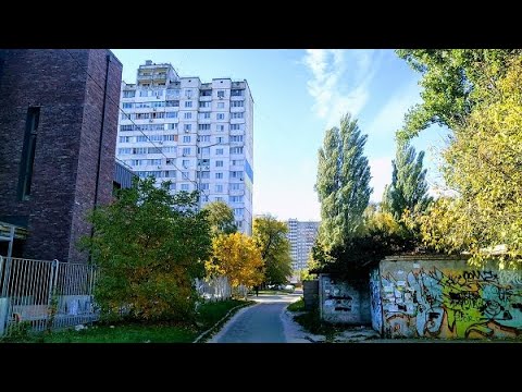 Видео: Что можно найти под окнами и балконами жилых домов