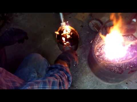 Видео: Закалка клинка ШХ15