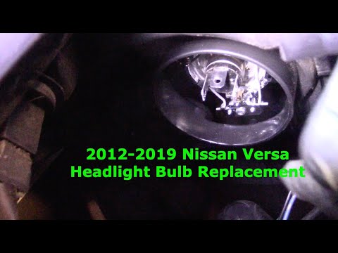 Видео: Как заменить лампу в фаре Nissan Versa 2012-2019