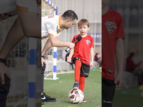 Видео: Будущая звезда футбола