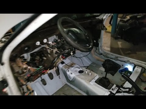 Видео: Пежо \ Peugeot 406 Разбираем солон.