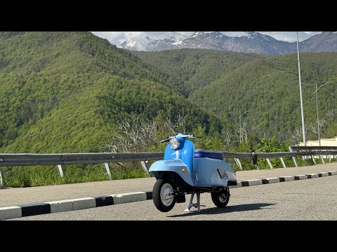 Видео: Настоящий эксклюзив из Сочи. Мотороллер турист 4т 300кубов 26 лошадей.