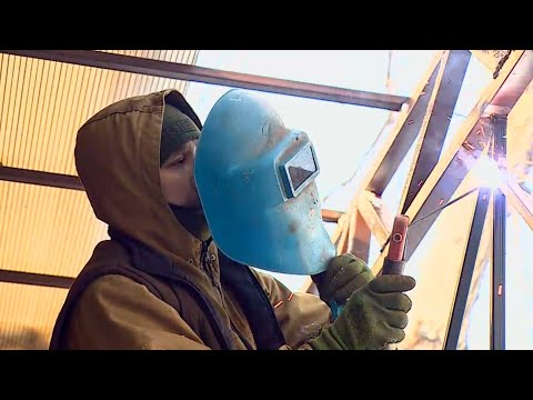 Видео: В Казахстане наблюдается высокий спрос на рабочие профессии