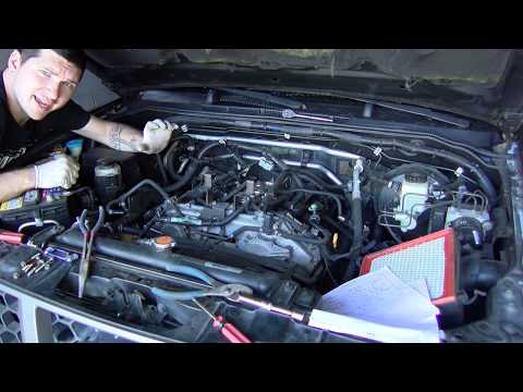 Видео: Как заменить прокладки клапанной крышки на Nissan Xterra