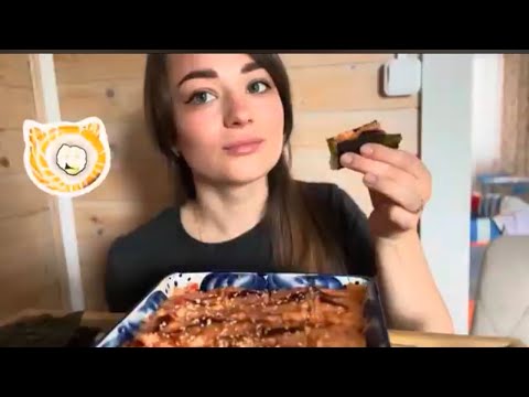 Видео: Mukbang | Мукбанг блюдо как ЗАПЕЧЕННЫЕ РОЛЛЫ. Очень вкусно. Что для вас первое свидание 🤔