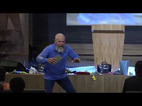 Видео: Дэвид Хоган, служение в Африке, множество исцелений, отравление колдуном