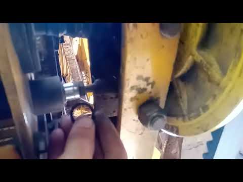 Видео: Сампо 500-580.Ремонт гідроциліндрика   ходового варіатора.