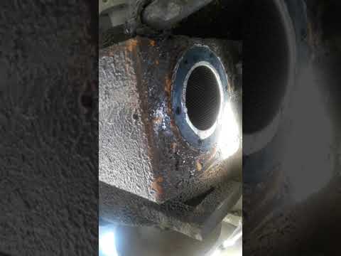 Видео: Замена масла на коробку SDLG 956L