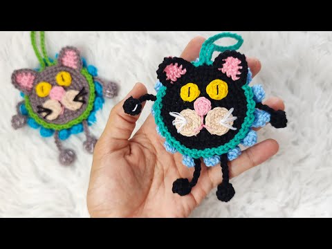 Видео: как связать крючком брелок с тропическим котом (с субтитрами)