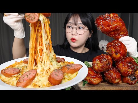 Видео: Острая лапша с сыром и жареная курица🍜🍗Mukbang ASMR