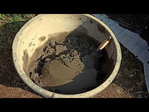 Видео: Каркасы будущей клумбы. Продолжение.