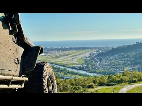 Видео: Jeep Wrangler Rubicon и горы или Dodge Ram не едет