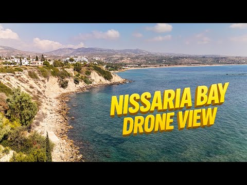Видео: Полёт над бухтой Ниссария | Побережье Coral Bay и виллы, Кипр (4K) #drone #cyprus #paphos #coralbay