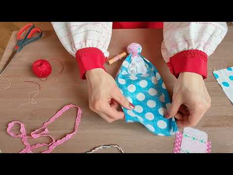 Видео: Мастер-класс "Лоскутная кукла "Кукла-кармашек". Клуб "Малеевский" (г.о. Клин)