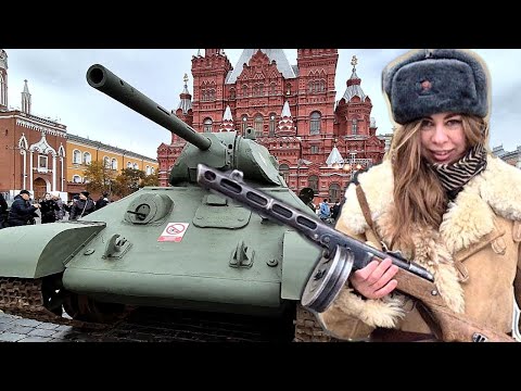 Видео: Танки на Красной Площади. На этих танках защищали Москву