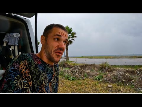 Видео: #2 Ураган в Батуми, а мы без жилья ДИКАРЯМИ. В поисках кемпинга в Грузии. Кобулети ПО-РУССКИ 2023