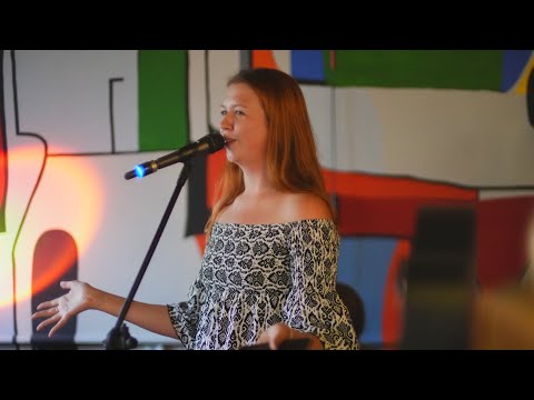 Видео: "Музыка лечит" Елена Марыскина. Гитара: Григорий Эктов