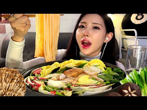 Видео: [SUB] Миллфёюнабе. hot-pot! Mille-feuille nabe mukbang🍲 | ASMR | EATING SOUND