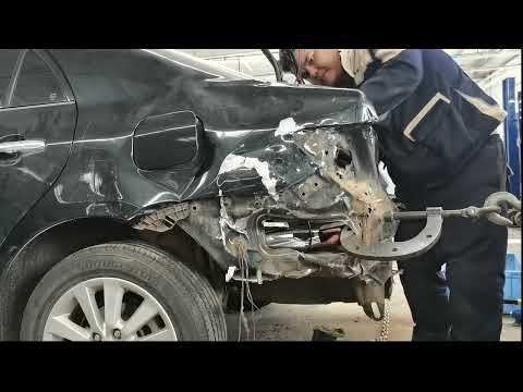 Видео: Ремонт автомобиля Toyota Corolla после удара сзади