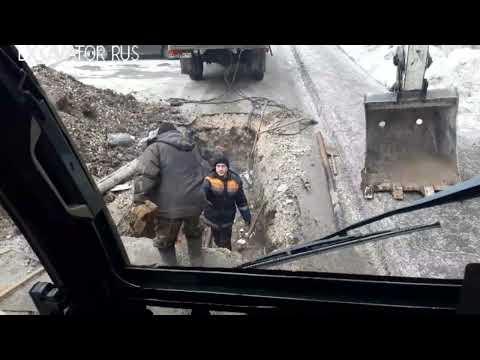 Видео: ЭКСКАВАТОР ЕК-14.20 RM В РАБОТЕ СО СТОРОНЫ И ИЗ НУТРИ