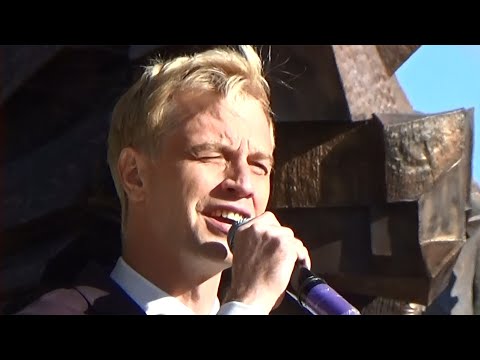 Видео: НЕПОГОДА (ПОЛГОДА ПЛОХАЯ ПОГОДА) (Максим Дунаевский - Наум Олев, 1983 г.). Поёт Алексей Гоман.