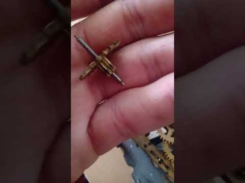 Видео: Ремонт Будильника СССР ЯНТАРЬ  ЧИТЫРИ КАМНЯ!