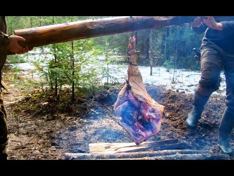 Видео: ПРИГОТОВИЛИ В ЯМЕ ОГРОМНЫЙ КУСОК МЯСА ВЕСОМ 18 КИЛОГРАММОВ - ДИКАЯ КУХНЯ