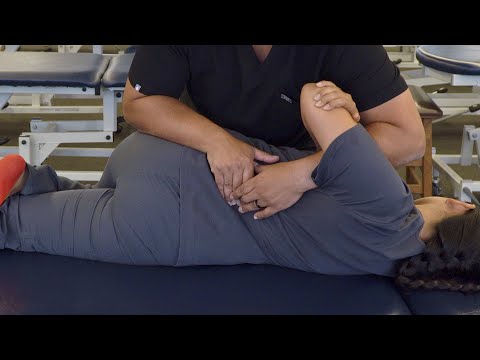 Видео: OMT: HVLA — поясничный отдел позвоночника (поясничный валик — боковое положение; акцент на вращение)