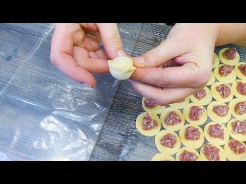 Видео: Так пельмени Вы ещё не готовили! Шуруборки донские запечённые в горшочках со сметаной. Dumplings.