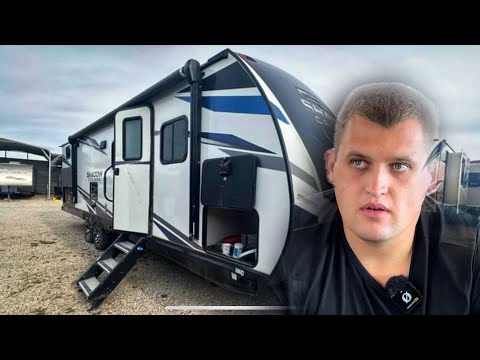 Видео: Как хотели продать мне разбитый дом на колесах что в итоге я купил