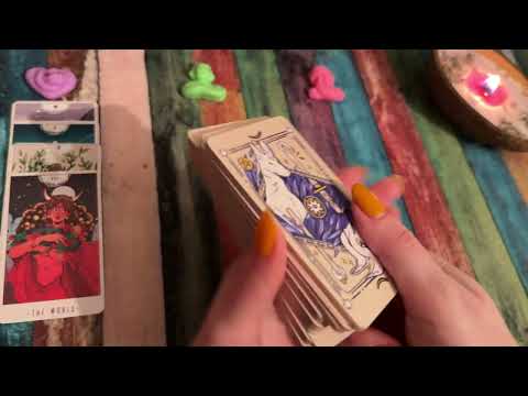 Видео: 🔥Почему молчит? О чём молчит?☁️🩵🌫️🍁💔 #tarot #мужчинапосудьбе #мужчинанапороге #подсказкивселенной 