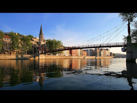Видео: Запрос полит убежища во Франции.