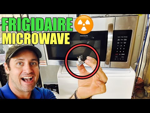 Видео: Почему эта микроволновка Frigidaire срабатывает предохранитель? | Она неисправна | FFMV1846VSA | ...