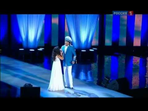 Видео: Филипп Киркоров на Шоу Валентина Юдашкина 8.03.2012