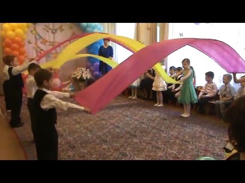 Видео: Танец с полотнами детский сад "Ласточка"